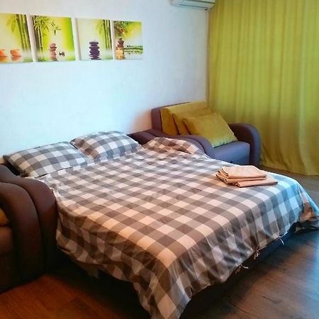 Kozzy Apartment In Kiev City Center Lu7 Kyiv Exterior photo